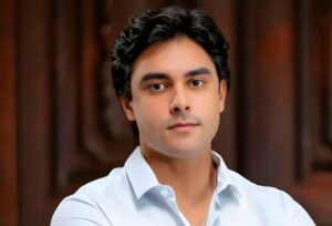 É com muito orgulho que o Júlio Verne Centro de Estudos compartilha que nosso diretor de planejamento estratégico e um dos mantenedores, Salvatore Saggio, foi destaque em reportagem exclusiva da Revista Exame sobre educação e o impacto do ensino superior na trajetória profissional.