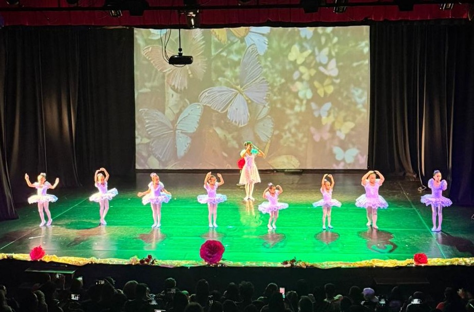 No Júlio Verne Centro de Estudos, escola de Diadema, a arte faz parte da formação integral dos alunos. A escola entende que o desenvolvimento humano precisa de diferentes estímulos para que crianças e jovens possam explorar todo o seu potencial.